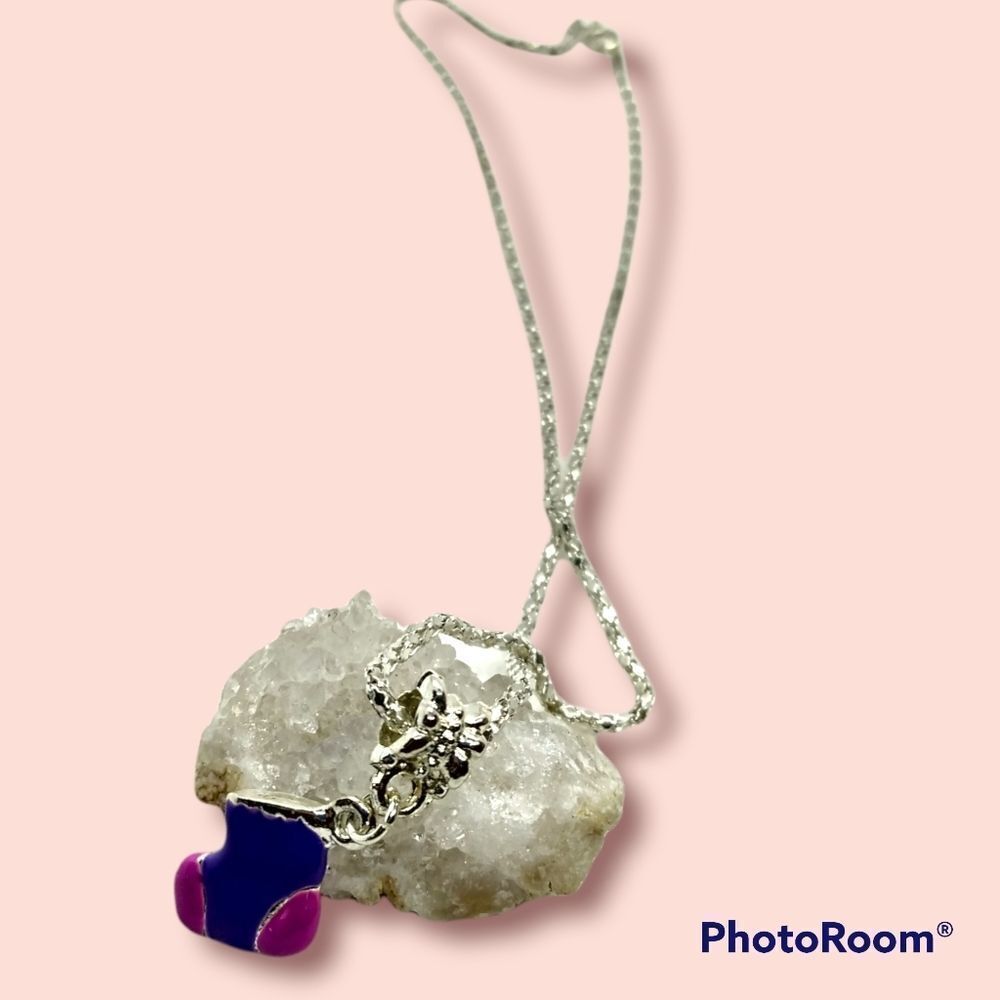 Stocking‎ sock silver chain necklace